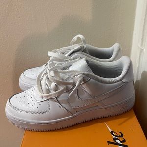 nike air force.. only worn twice